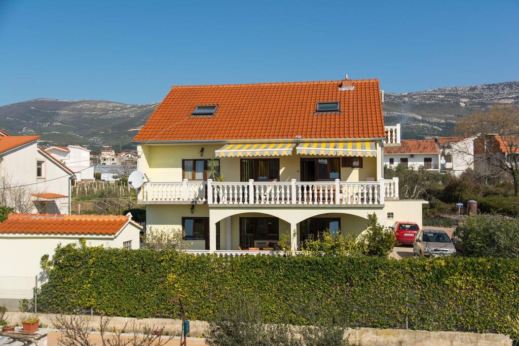 Apartments Corana Kastela Dış mekan fotoğraf